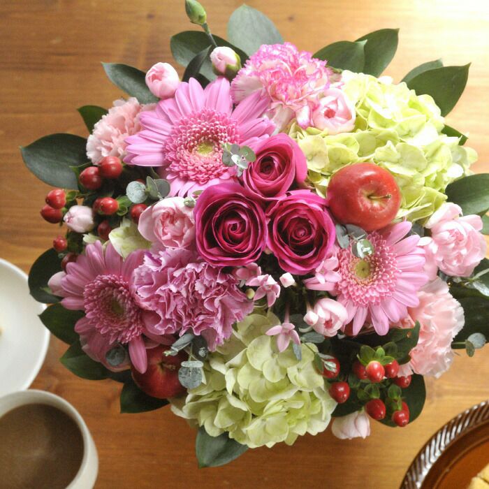 ガーベラのラウンドアレンジメント 生花 FKAA | Flower Kitchen JIYUGAOKA