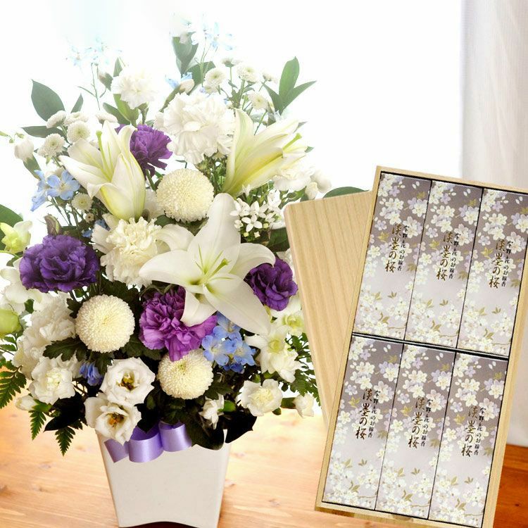 供花アレンジ5400円＋桐箱入り「淡墨の桜」線香セット