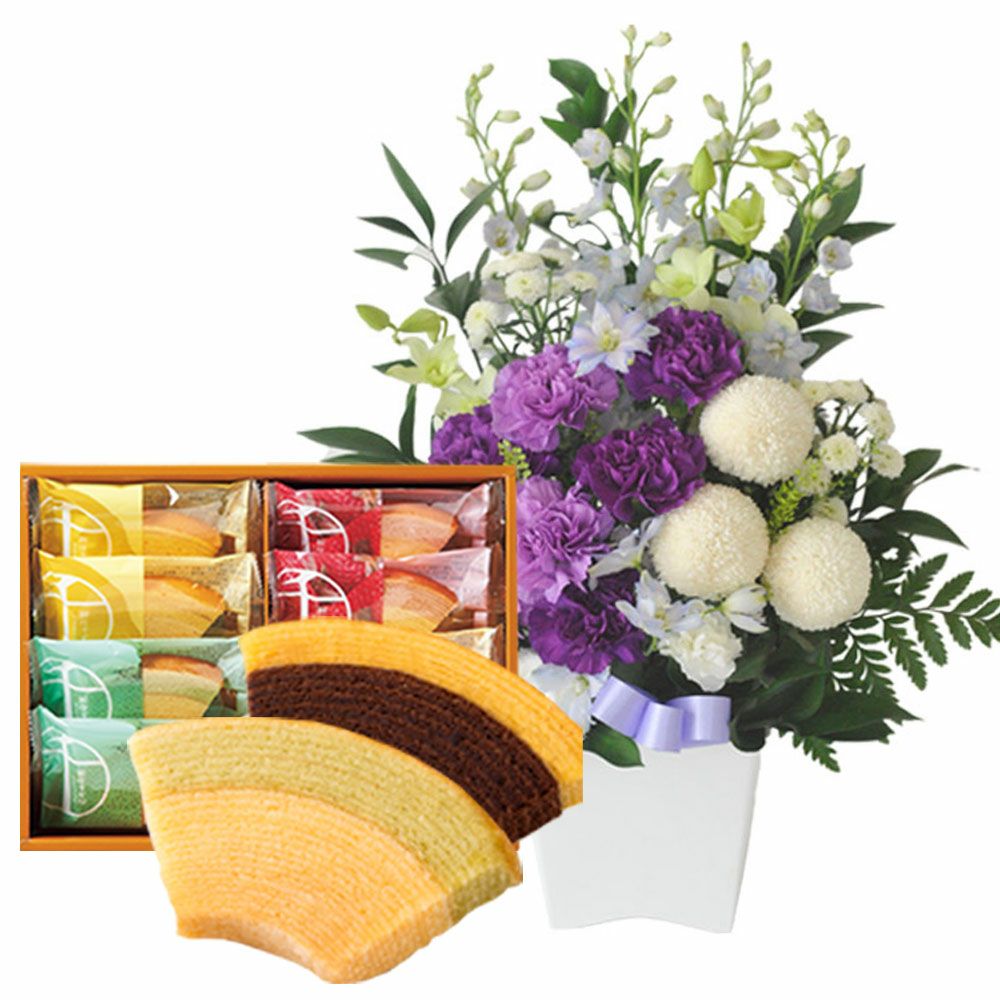 ムーンダストお供えアレンジMサイズと「銀座千疋屋」銀座フルーツクーヘン