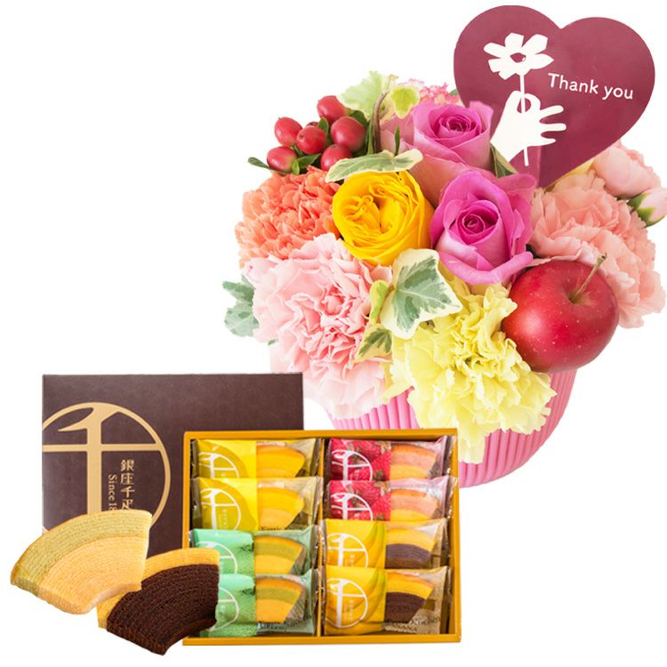 選べる2種類のアレンジメントと「銀座千疋屋」銀座フルーツクーヘン