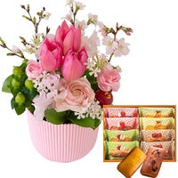 花とスイーツのセット 春限定「桜アレンジ」と「銀座千疋屋」銀座フルーツフィナンシェ 誕生日 アレンジメント スイーツ